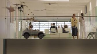 Mobil Listrik Mini Hyundai,  Jadi Teman Budak Leutik di Rumah Sakit