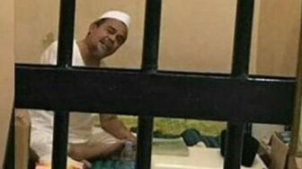 12 Hari Mendekam di Balik Jeruji Besi, Rambut Habib Rizieq Plontos