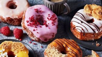 Punya Donat Sisa? Begini Cara Simpannya Agar Tak Keras