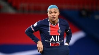 Gaya Eksentrik Kylian Mbappe, Cat Rambutnya Jadi Warna Biru