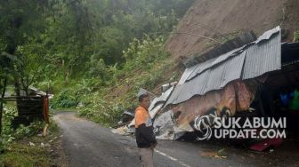 Longsor Timbun Jalan Provinsi di Sukabumi, Lalu Lintas Buka Tutup