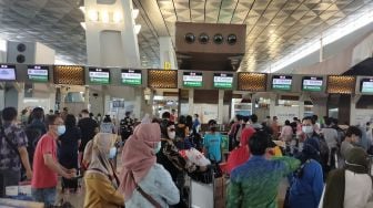 Puncak Libur Nataru, 80 Penumpang Bandara Soetta Reaktif Covid-19