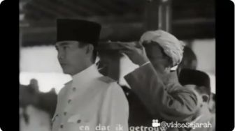 Di Siti Hinggil Keraton Jogja, Detik-Detik Bung Karno Ucap Sumpah Presiden