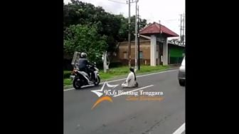 Viral Pria Salat di Tengah Jalan Banyuwangi, Warganet: Pamer