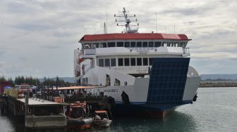 Antrean Terjadi di Pelabuhan Penyeberangan Dumai-Pulau Rupat