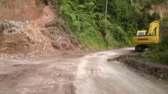 Buntut Pelarangan Aktivitas Tambang, Kepala Kampung di Pesisir Selatan Diduga Dianiaya