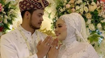 Pesta Pernikahan Elly Sugigi Bakal Jadi Ajang Reuni Mantan