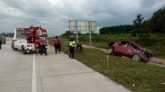 Suzuki Splash Hilang Kendali di Tol Lampung, Satu Penumpang Tewas