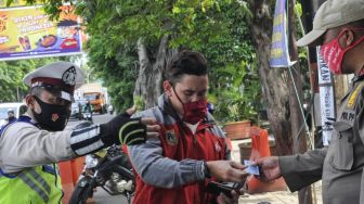 Hari Kedua Pengetatan PSBB, 52 Orang Masih Kena Razia Masker di Pasar Senen