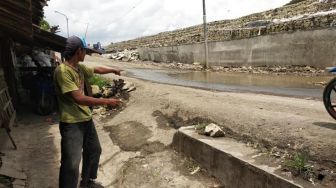 Drainase Buruk di TPST Piyungan, Sutam Takut Tertimbun Tanah Longsor