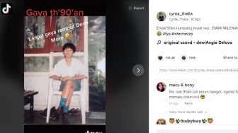 Emak-emak Heran Tren Foto Jadul di TikTok Terlalu Kuno, Balasannya Ciamik!