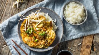 Resep Egg Foo Young, Telur Dadar Khas Tiongkok untuk Makan Malam Praktis!