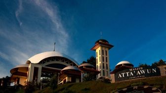 Kompleks Masjid Atta'Awun Puncak Bogor Kebakaran