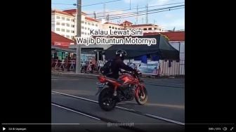 Cuma Ada di Jogja, Kalau Lewat Rel Kereta Ini Harus Turun dari Motor