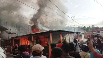7 Petak Rumah Warga di Padang Terbakar Saat Perayaan Natal