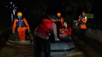 Banjir Kembali Landa Perumahan De Flamboyan, Warga Dievakuasi