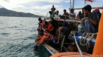 12  Jam Hilang, Nahkoda Kapal Nelayan Sinarjaya Ditemukan Tewas