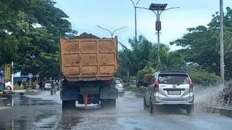Jalan Lingkar Selatan Cilegon Banjir Meski Tak Hujan, Kenapa?