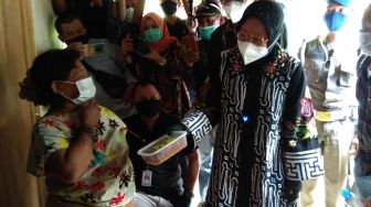 Tri Rismaharini Blusukan, Ketua DPRD: Itu yang Ditunggu Masyarakat