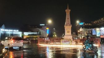 4 Jam Menuju Tahun Baru, Kawasan Tugu dan Malioboro Masih Sepi Pengunjung