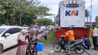 Viral Seekor Sapi Dilindas Kereta, Humas KAI Padang: Kesalahan Pemiliknya