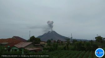 Gunung Sinabung Erupsi, Warga Diminta Tak Berada Pada Wilayah Direlokasi