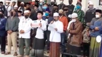 Eks FPI dan Warga Kuningan Deklarasikan Front Persatuan Islam