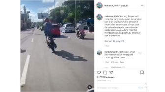 Viral! Freestyle di Tengah Jalan, Pemuda Kaget Saat Dipepet Polisi