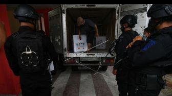 Sebanyak 11.000 Vaksin Covid-19 Buatan Sinovac China Tiba Di Kota Palu