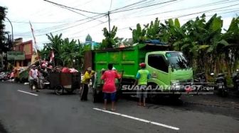 Truk Pengangkut Sampah Beroperasi Lagi Pasca Aksi Mogok Kerja