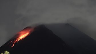 Aktivitas Merapi Meningkat, Muntahkan Lava Pijar 4 Kali dalam Enam Jam