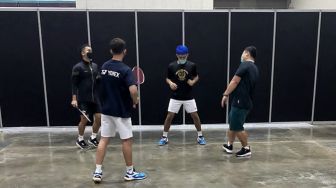 Tur Asia: Hendra Cs Akhirnya Cicipi Latihan Perdana Usai 2 Hari Karantina