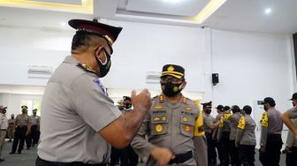 Selamat! 357 Polisi Surabaya Naik Pangkat, Tahun Baru Pangkat Baru