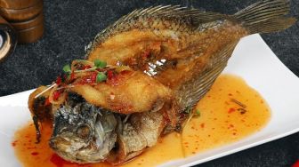 Get an Astonishing Look of Gurame Barong at UC Restaurant Cafe and Bakery