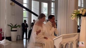 Momen Haru Jelang Pemberkatan Pernikahan Caesar Hito dan Felicya Angelista