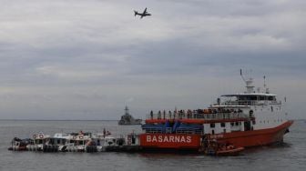 Titik Jatuh Sriwijaya Air Ditemukan, TNI Datangkan Kapal Khusus Pengangkut