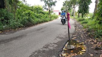 Jalan Berlubang Timbulkan Genangan, Warga Banguntapan Minta Pengaspalan