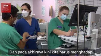 Nakes Inggris: Semangat Saya Hancur Lihat Video Anti-Covid-19