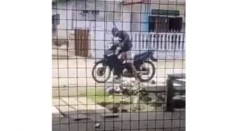 Viral Video Pria Ngamuk Hancurkan Motor, Gara-gara Nggak Bisa Di-Starter