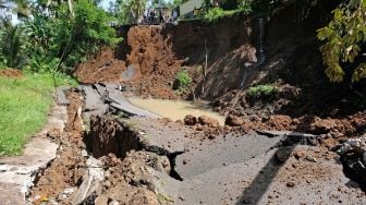 Banjir Bandang Landa Nagari Sungai Manau, Akses Jalan Terputus