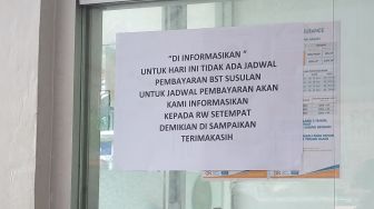 Warga Kecewa Kantor Pos Bekasi Tiadakan Pembayaran BST Susulan