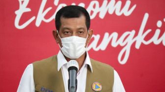 Doni Monardo Peringati Pelaksana Proyek Penanganan Abrasi Pantai Padang