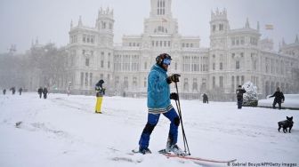 Spanyol Didera Badai Filomena, Warga Bisa Main Ski di Tengah Kota