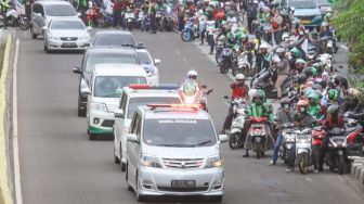 Iring-iringan Jenazah Syekh Ali Jaber ke Tempat Peristirahatan Terakhir