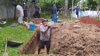 Makam Syekh Ali Jaber di Pesantren Daarul Quran, Yusuf Mansyur Bersyukur