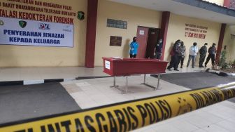 RS Polri Kembali Serahkan Jenazah Korban Sriwijaya Air ke Keluarga Sore Ini