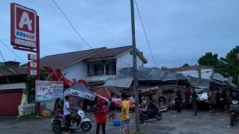 Gempa Mamuju : Bangunan Rata Dengan Tanah, Penghuni Belum Bisa Diselamatkan