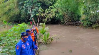 Dikira Guling, Ternyata Jasad Fanki yang Hanyut di Sungai Kumitir Jember