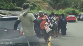Polisi Tangkap 2 Pemuda, Diduga Menjarah Bantuan Gempa Majene dan Mamuju