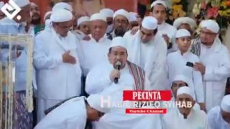 Bertemu HRS, Habib Ali Menangis: Tidak Ada Perjuangan Tanpa Pengorbanan